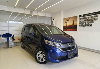 Подержанный автомобиль Honda Freed 2019 года (2 фото)