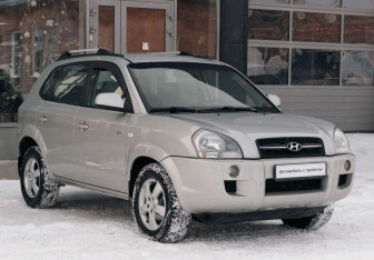 Подержанный автомобиль Hyundai Tucson 2007 года (3 фото)