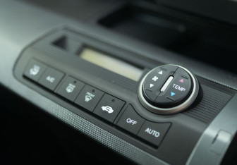 Подержанный автомобиль Honda Freed 2010 года (16 фото)