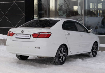 Подержанный автомобиль Lifan Solano 2018 года (5 фото)