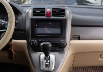 Подержанный автомобиль Honda CR-V 2008 года (14 фото)