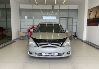 Подержанный автомобиль Toyota Allion 2002 года (2 фото)