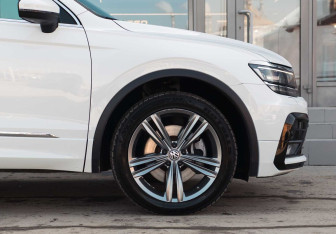 Подержанный автомобиль Volkswagen Tiguan 2018 года (9 фото)
