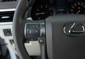 Подержанный автомобиль Lexus GX 2011 года (12 фото)