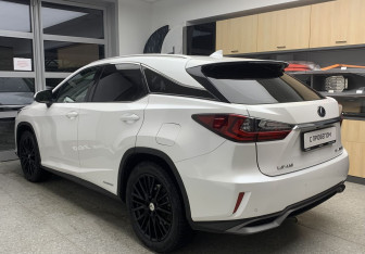 Подержанный автомобиль Lexus RX 2019 года (6 фото)
