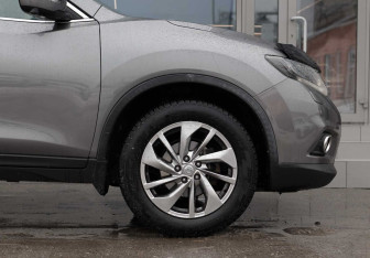 Подержанный автомобиль Nissan X-Trail 2016 года (8 фото)