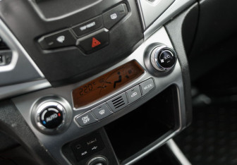 Подержанный автомобиль SsangYong Actyon 2014 года (15 фото)