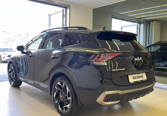 Подержанный автомобиль Kia Sportage 2022 года (6 фото)