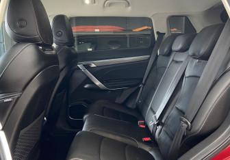 Подержанный автомобиль Geely Atlas Pro 2023 года (18 фото)