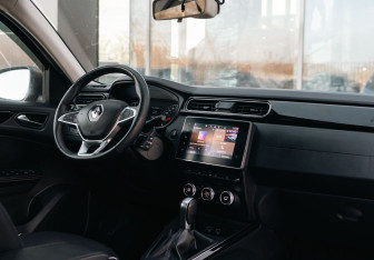 Подержанный автомобиль Renault Arkana 2019 года (10 фото)