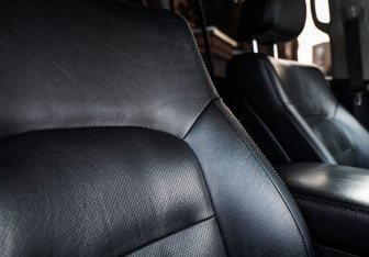 Подержанный автомобиль Toyota Land Cruiser Suv 2012 года (37 фото)