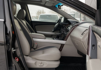 Подержанный автомобиль Mazda CX-9 2008 года (22 фото)