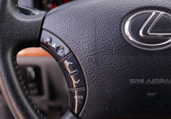 Подержанный автомобиль Lexus GX 2003 года (12 фото)