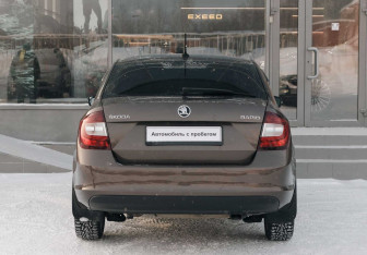 Подержанный автомобиль Skoda Rapid Liftback 2018 года (6 фото)