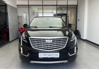 Подержанный автомобиль Cadillac XT5 2017 года (2 фото)