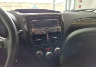 Подержанный автомобиль Subaru Forester Suv 2008 года (11 фото)