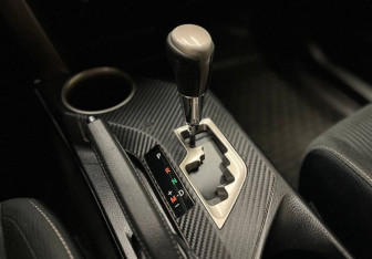 Подержанный автомобиль Toyota RAV4 2015 года (7 фото)