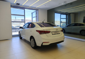 Подержанный автомобиль Hyundai Solaris Sedan 2017 года (6 фото)