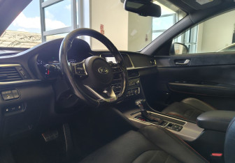 Подержанный автомобиль Kia Optima Sedan 2019 года (7 фото)