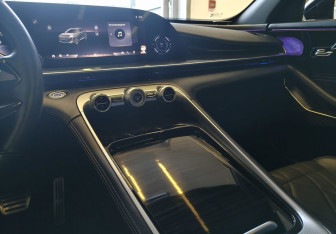 Подержанный автомобиль Exeed RX 2023 года (11 фото)