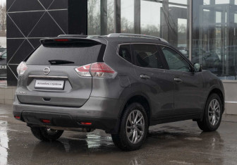 Подержанный автомобиль Nissan X-Trail 2016 года (5 фото)