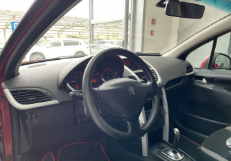 Подержанный автомобиль Peugeot 207 Hatchback 2008 года (7 фото)