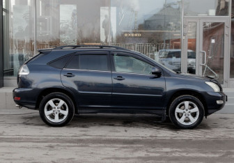 Подержанный автомобиль Lexus RX 2003 года (4 фото)