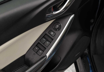 Подержанный автомобиль Mazda 6 Sedan 2013 года (17 фото)