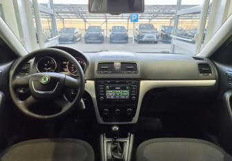 Подержанный автомобиль Skoda Yeti 2013 года (8 фото)