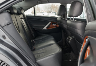 Подержанный автомобиль Toyota Camry Sedan 2011 года (19 фото)