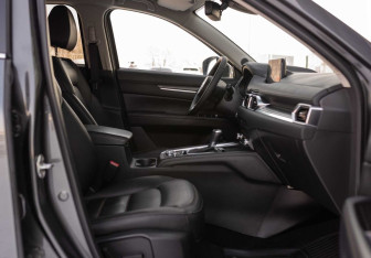 Подержанный автомобиль Mazda CX-5 2021 года (23 фото)