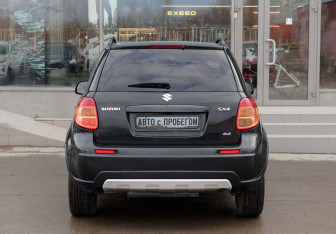 Подержанный автомобиль Suzuki SX4 Hatchback 2012 года (6 фото)