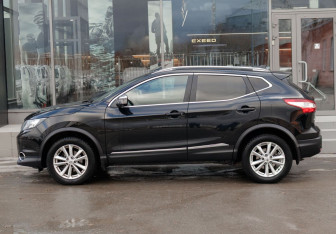 Подержанный автомобиль Nissan Qashqai 2018 года (8 фото)