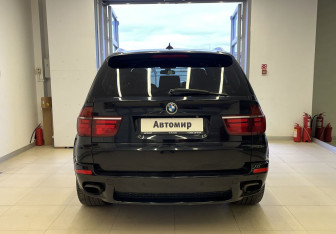 Подержанный автомобиль BMW X5 2009 года (5 фото)