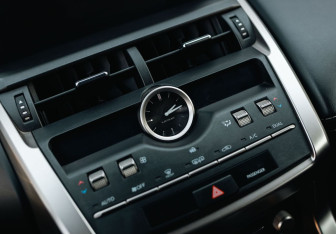 Подержанный автомобиль Lexus NX 2020 года (15 фото)