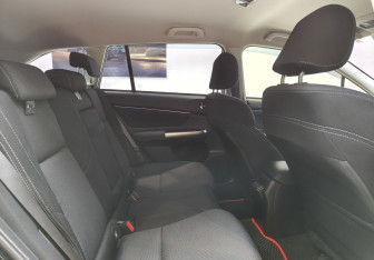 Подержанный автомобиль Subaru Levorg 2019 года (13 фото)