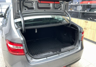 Подержанный автомобиль LADA (ВАЗ) Vesta Sedan 2020 года (8 фото)