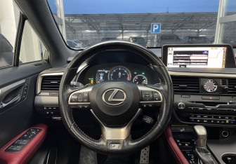Подержанный автомобиль Lexus RX 2017 года (8 фото)