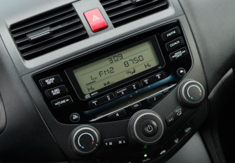 Подержанный автомобиль Honda Accord Sedan 2006 года (14 фото)