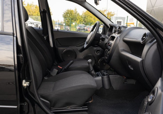 Подержанный автомобиль LADA (ВАЗ) Granta Sedan 2014 года (21 фото)