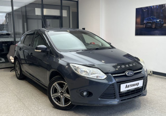 Подержанный автомобиль Ford Focus Hatchback 2012 года (3 фото)