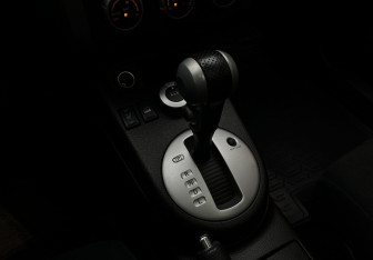 Подержанный автомобиль Nissan X-Trail 2012 года (12 фото)