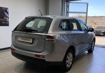 Подержанный автомобиль Mitsubishi Outlander 2013 года (5 фото)