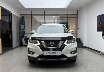 Подержанный автомобиль Nissan X-Trail 2019 года (2 фото)