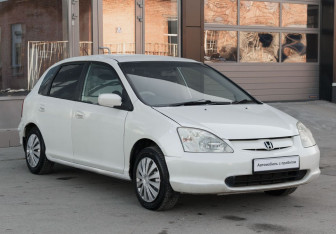 Подержанный автомобиль Honda Civic Hatchback 2001 года (3 фото)