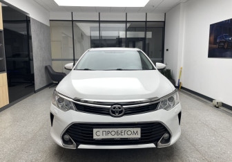 Подержанный автомобиль Toyota Camry Sedan 2015 года (3 фото)