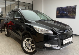 Подержанный автомобиль Ford Kuga 2016 года (3 фото)