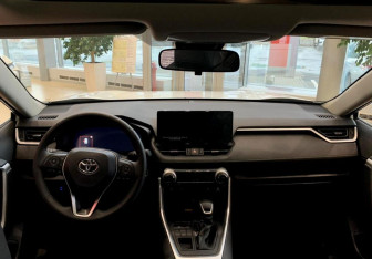 Новый Toyota RAV4 2025 (11 фото)