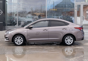 Подержанный автомобиль Hyundai Solaris Sedan 2020 года (8 фото)