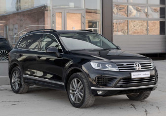 Подержанный автомобиль Volkswagen Touareg 2017 года (3 фото)